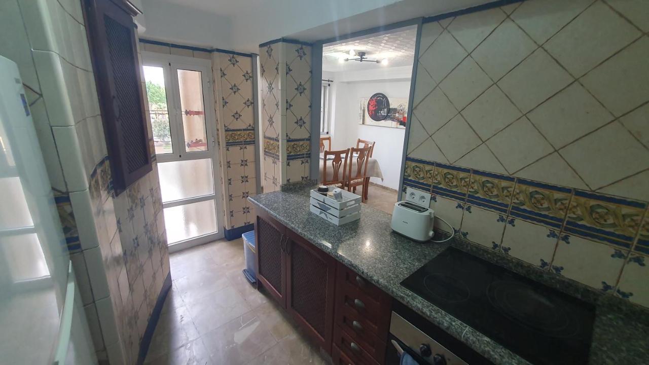 Visit Gibraltar Stay In La Linea For Less! La Línea de la Concepción 외부 사진